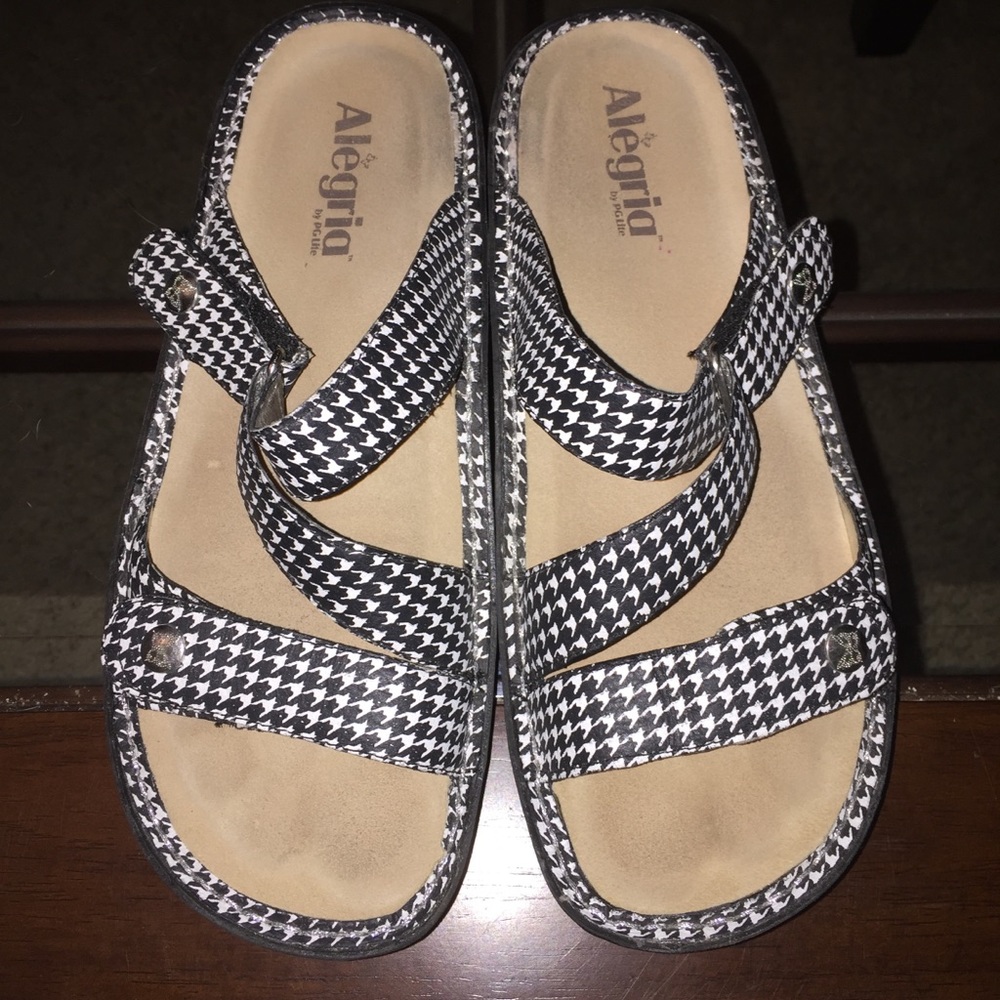 Alegria Houndstooth Sandals